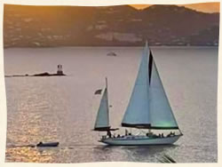 Wedding on sailboat 